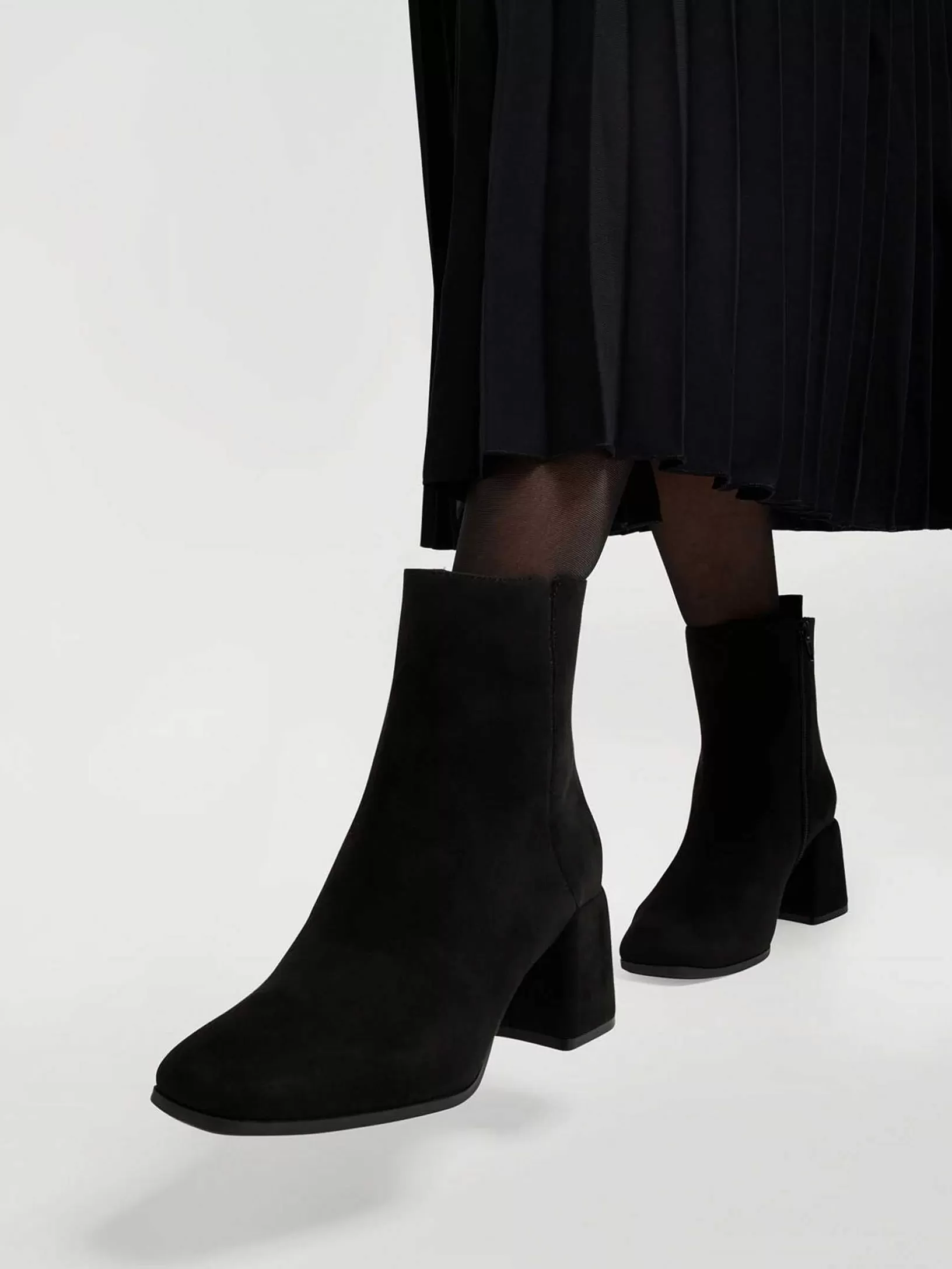 Ladies Graceland Black Ankle Boots Heel