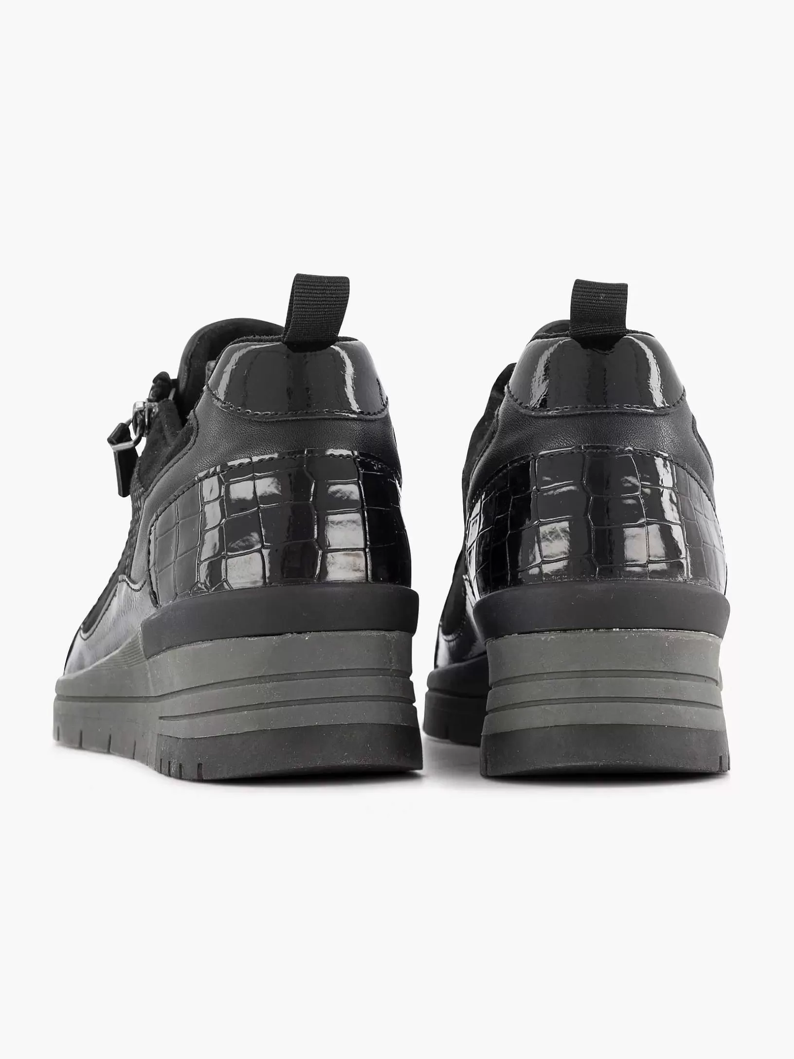 Ladies Easy Street Black Sneaker