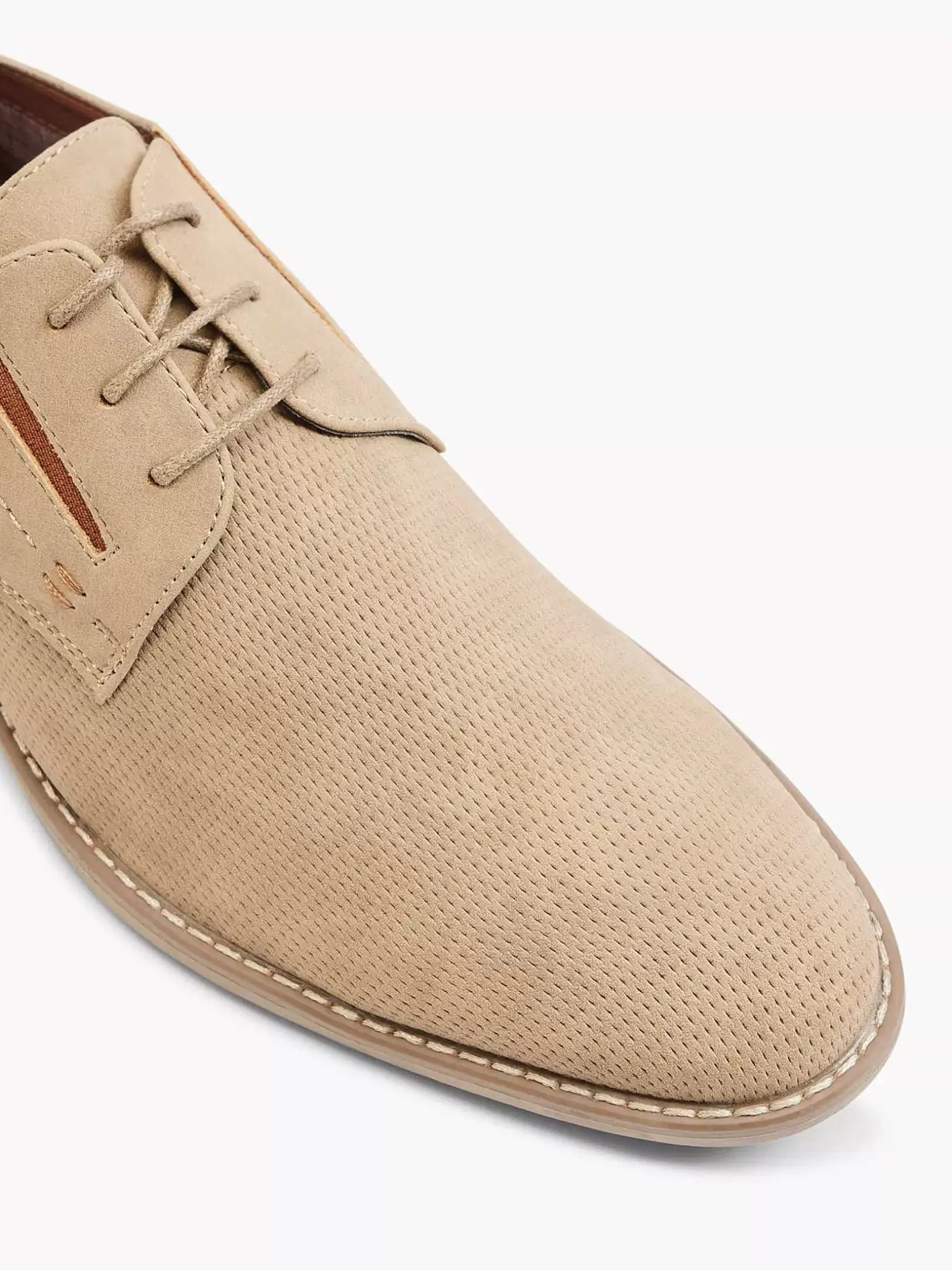 Gentlemen AM SHOE Sand-Colored Lace-Up Shoe